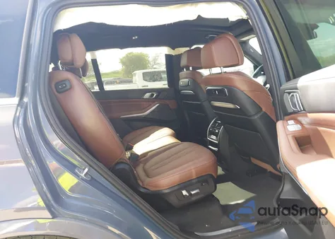 2023 BMW X7 xDrive40I z USA, uszkodzony, nr VIN 5UX23EM02P9R91424